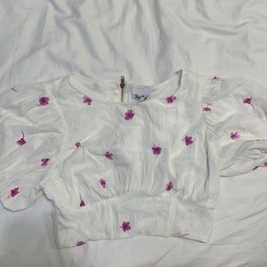 Cropped floral top with zipper back